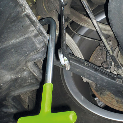 Mercedes Rear Axle Alignment Wrench In Use