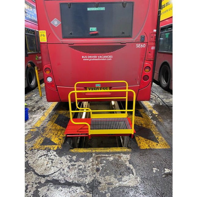 51060500 - Pit Bridge with Hand Rail- Rail Type